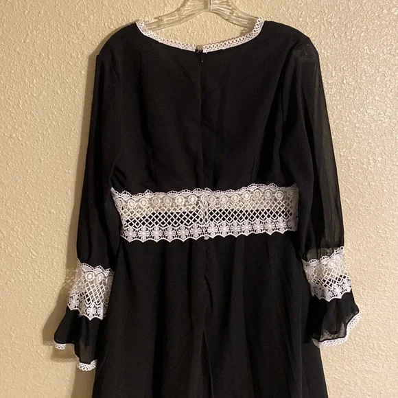 Black Dress with White Lace Cutout Sections Size 10 - Picture 9 of 13